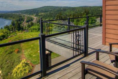 Glass fence panels